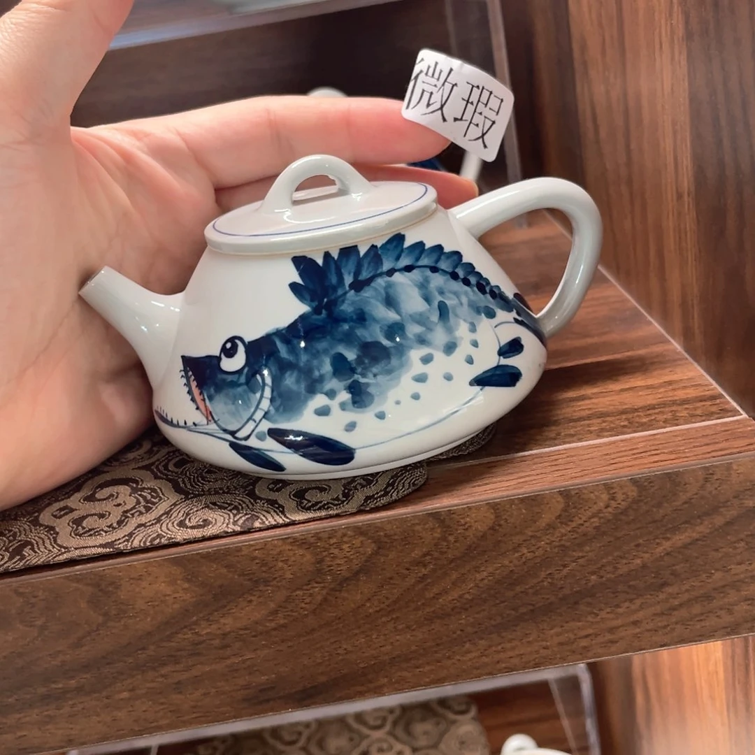 釉下手绘茶具微瑕