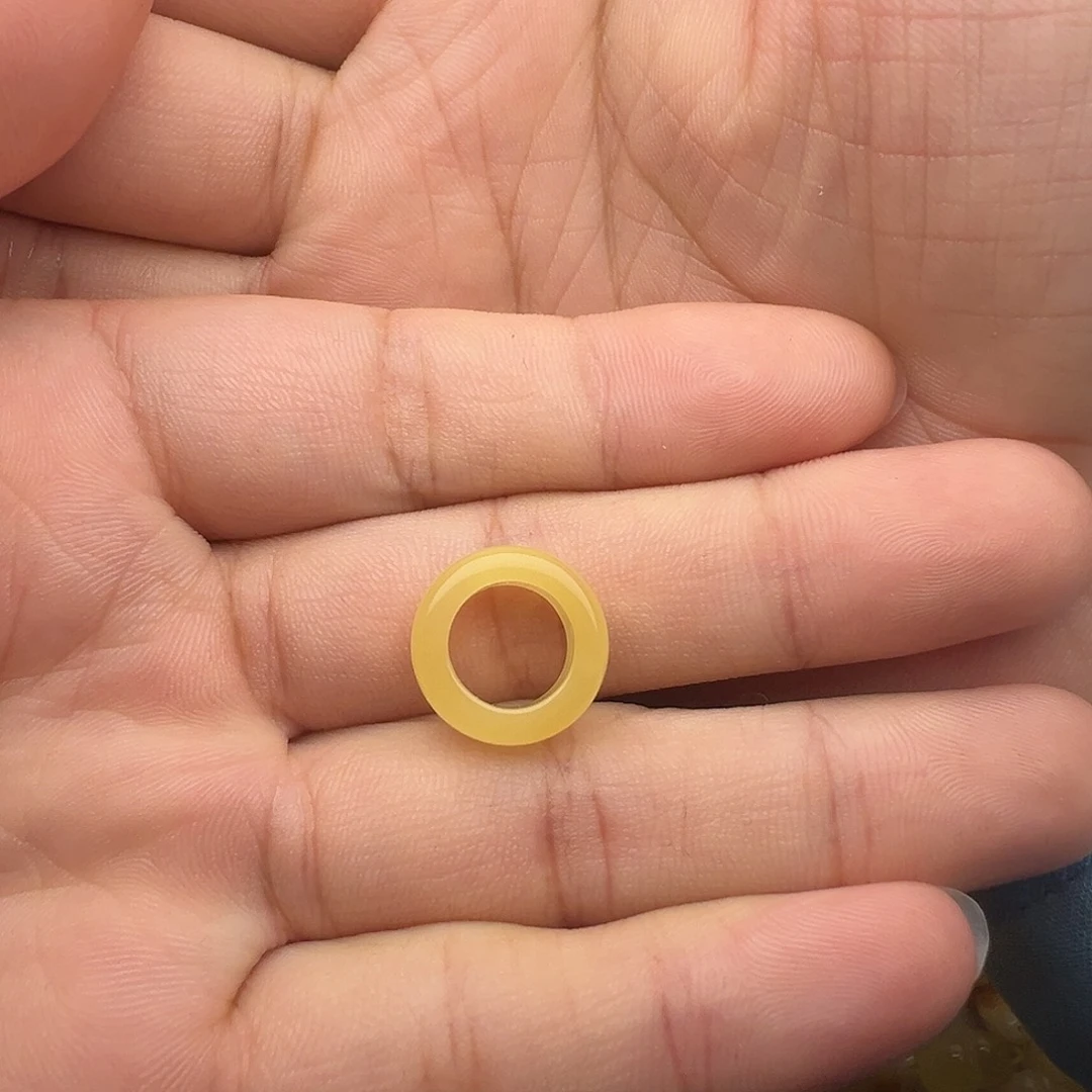 蜜蜡未镶嵌颈饰蜜蜡圆形跑环（内径卡9.6mm)