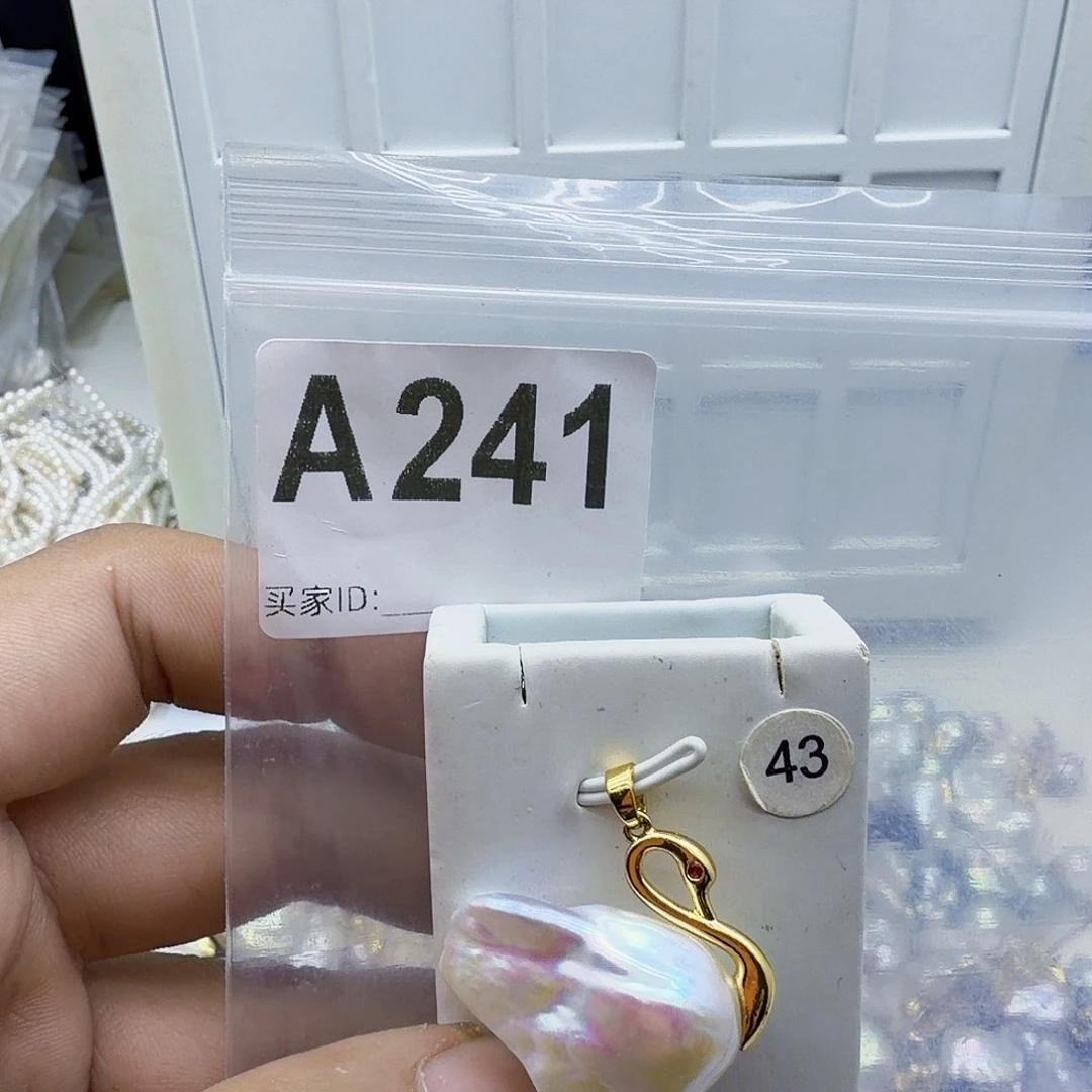 淡水珍珠颈饰合金