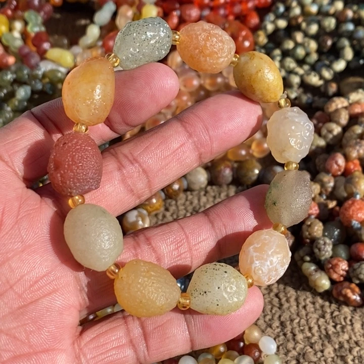 石材戈壁是，戈壁石