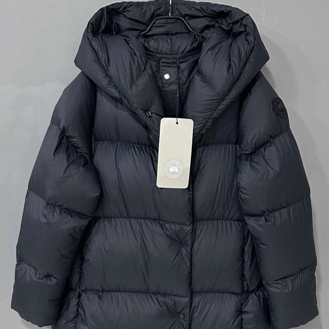 未使用 CANADA GOOSE Rhoda 系列胶囊黑标羽绒服/S码/01096