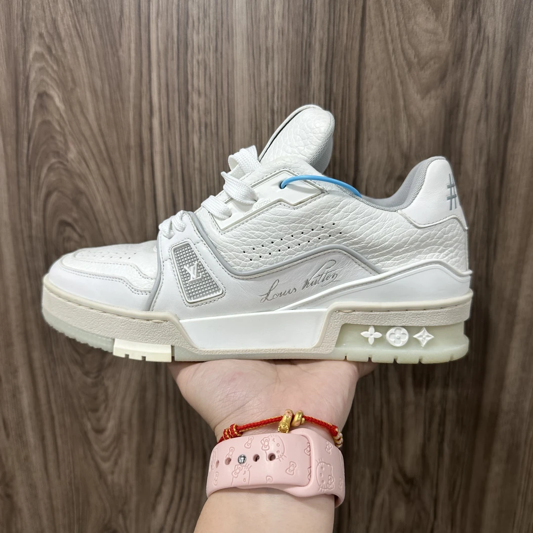 95新 LouisVuitton/路易威登 37码 trainer 白水泥