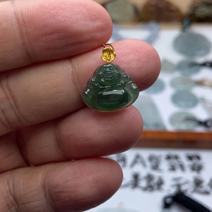 翡翠未镶嵌颈饰满绿底 佛公 天然缅甸A货翡翠