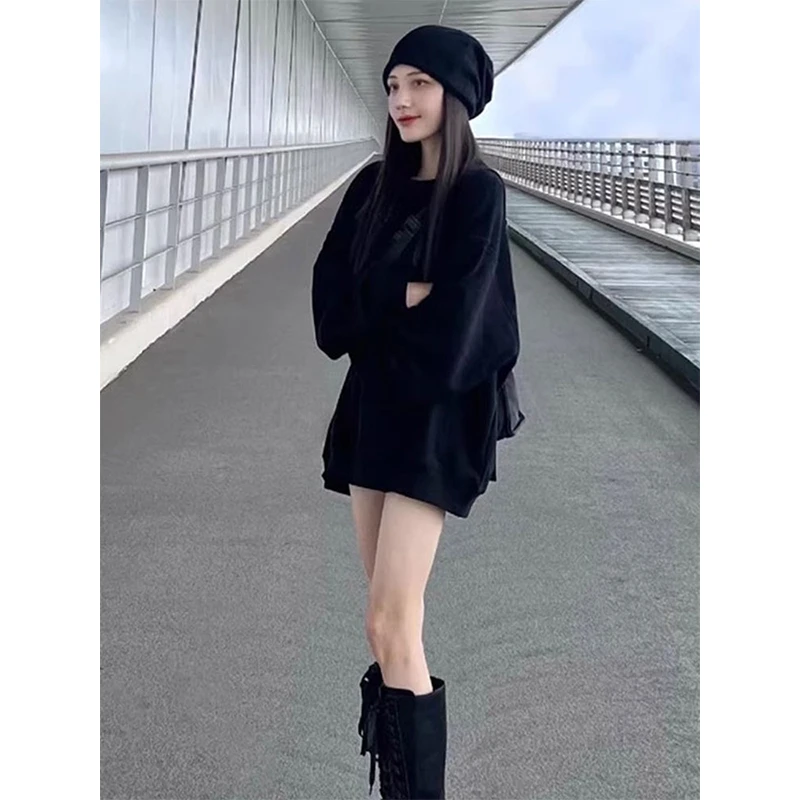 慵懒风中长款套头卫衣女士2025新款秋季穿搭休闲宽松黑色圆领上衣
