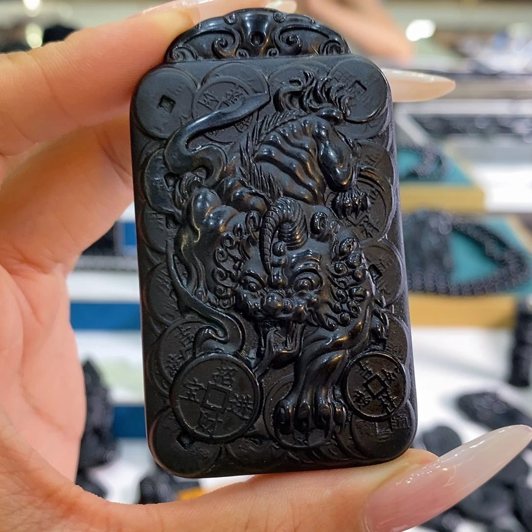 天***.蛇纹石玉未镶嵌吊坠