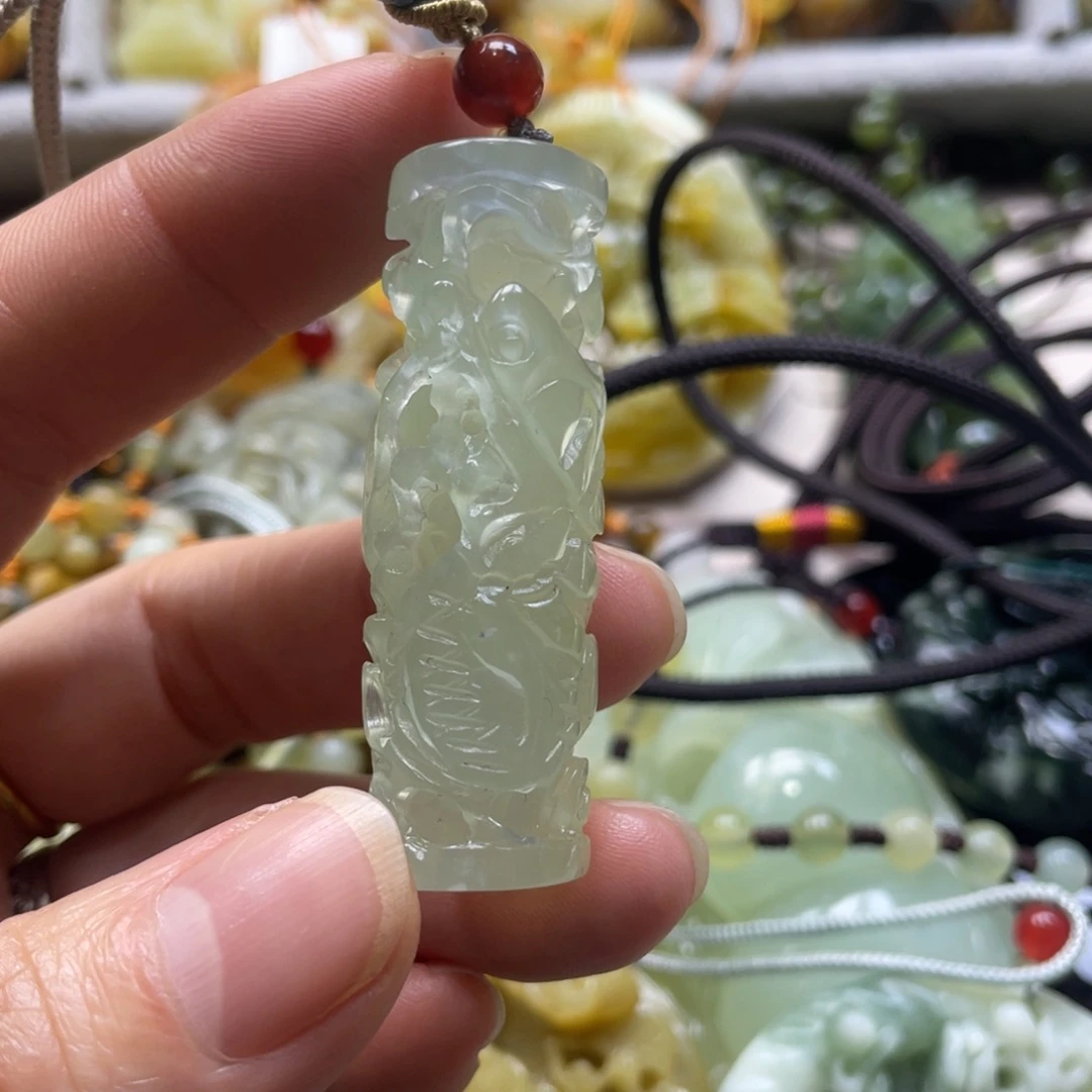 蛇纹石玉颈饰未镶嵌