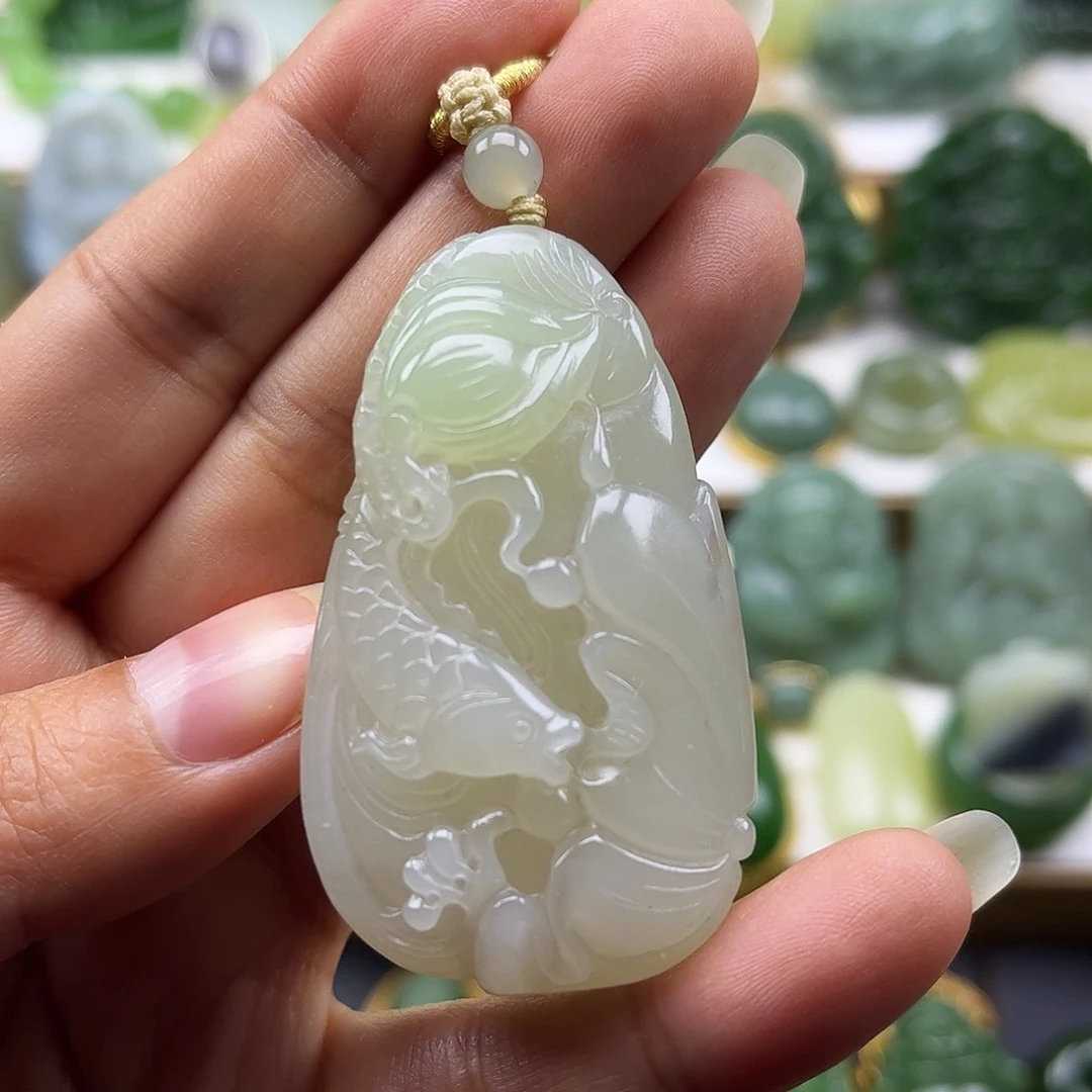 和田玉未镶嵌颈饰