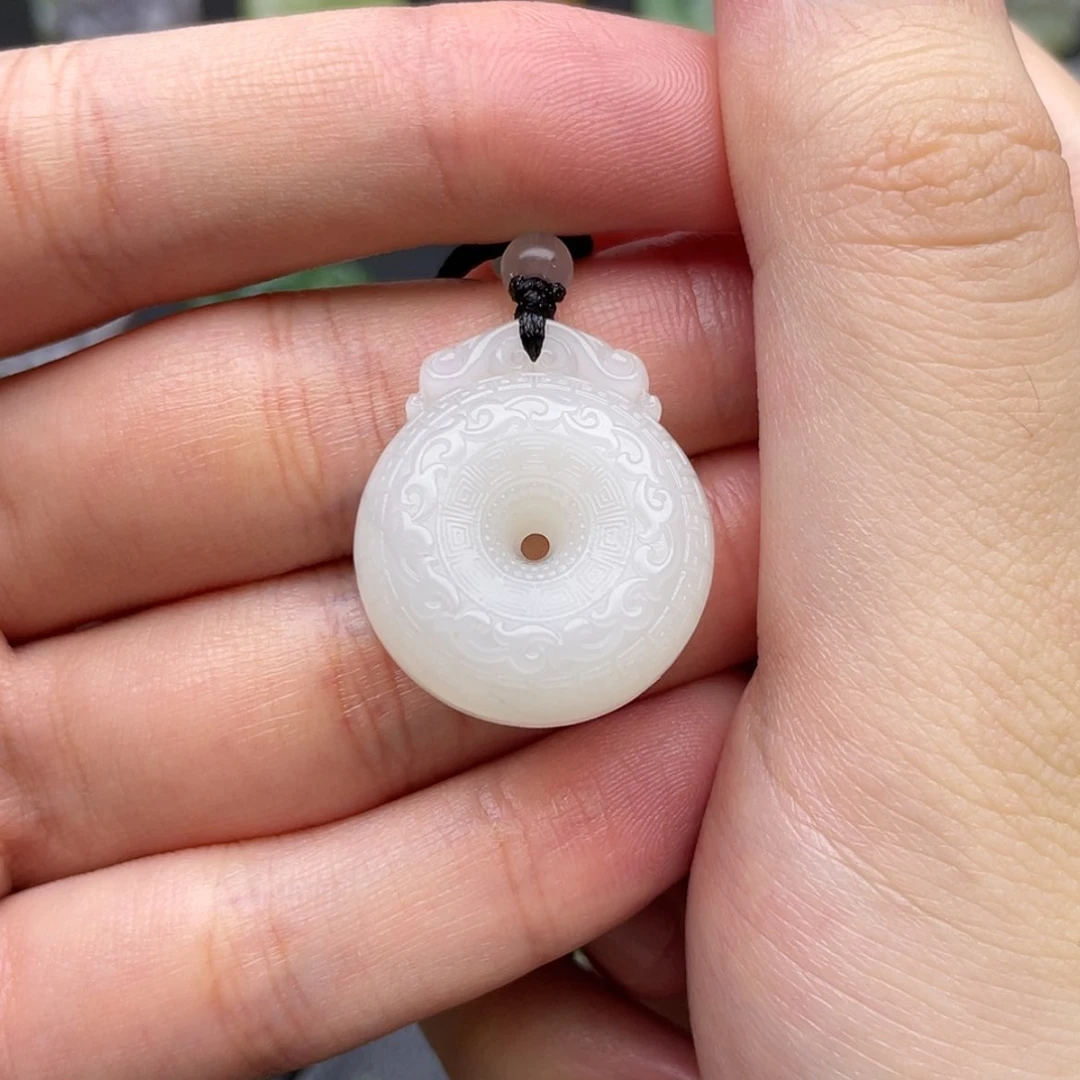 【闪购商品】颈饰未镶嵌和田玉