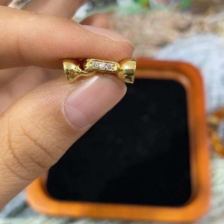 玛瑙/玉髓合金珠宝半成品4个金色小八字扣
