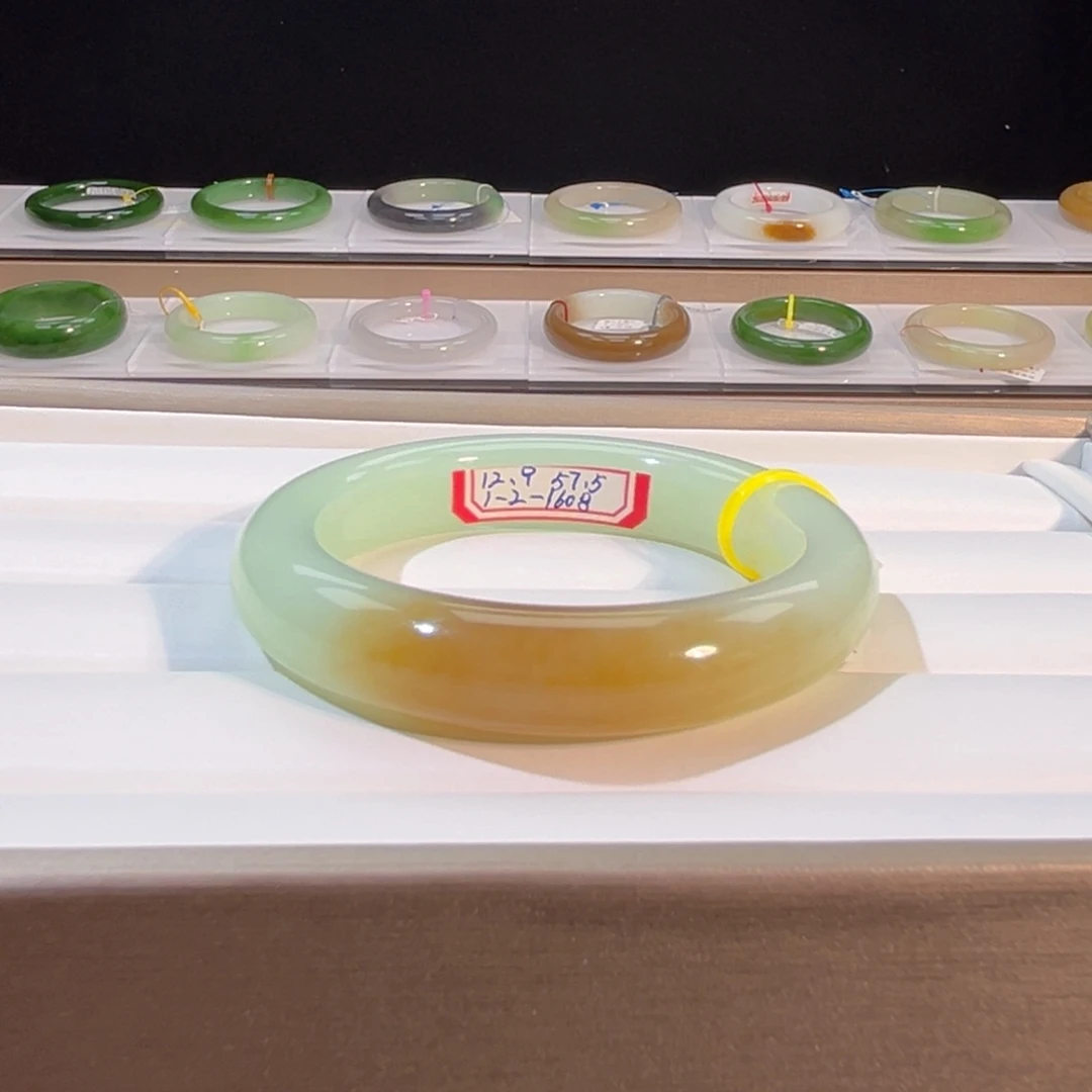 未镶嵌手镯和田玉特色糖翠