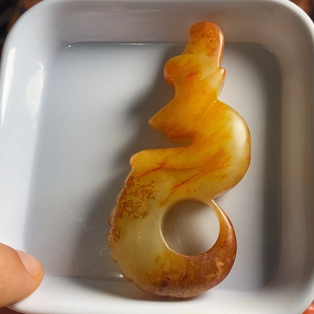 未镶嵌岫岩老玉（透闪石质玉）挂件