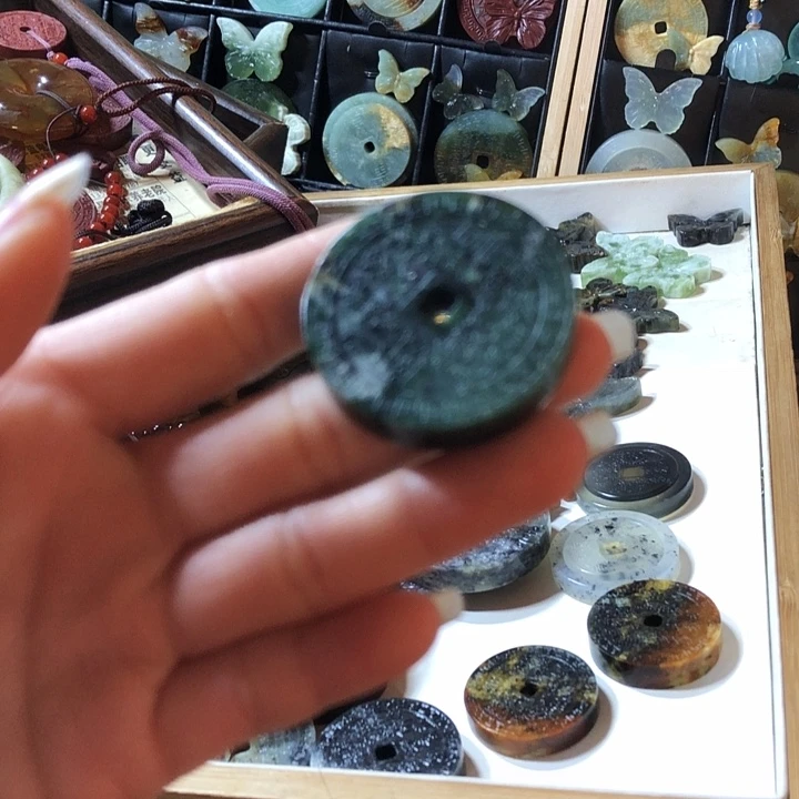 岫玉未镶嵌岫玉挂件