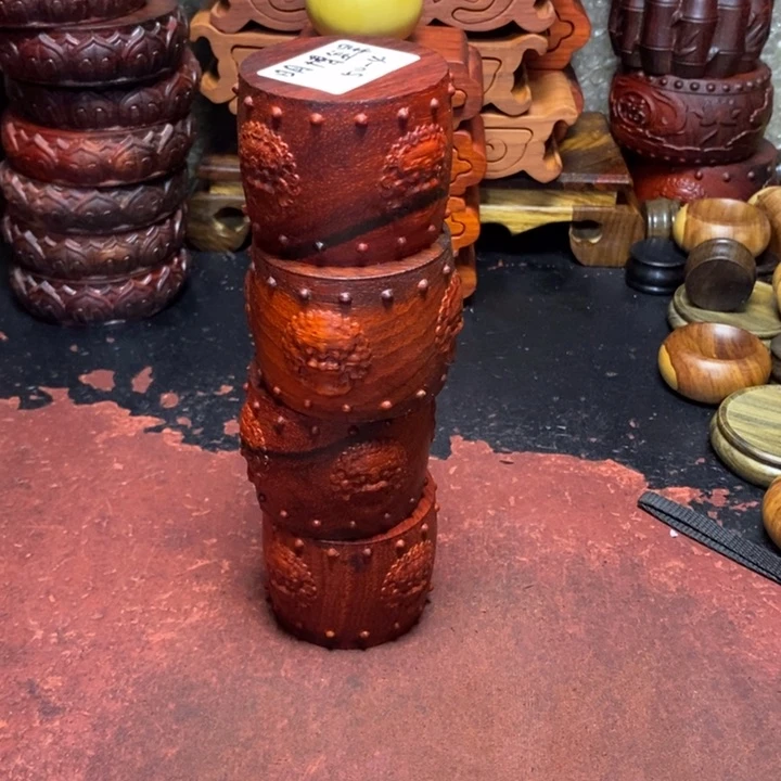 明**景50元四个底座