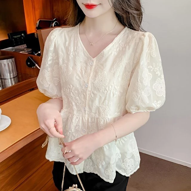 【现货+运费险】V领百搭蕾丝上衣胖衬衫女气质显瘦中袖上衣女Q636