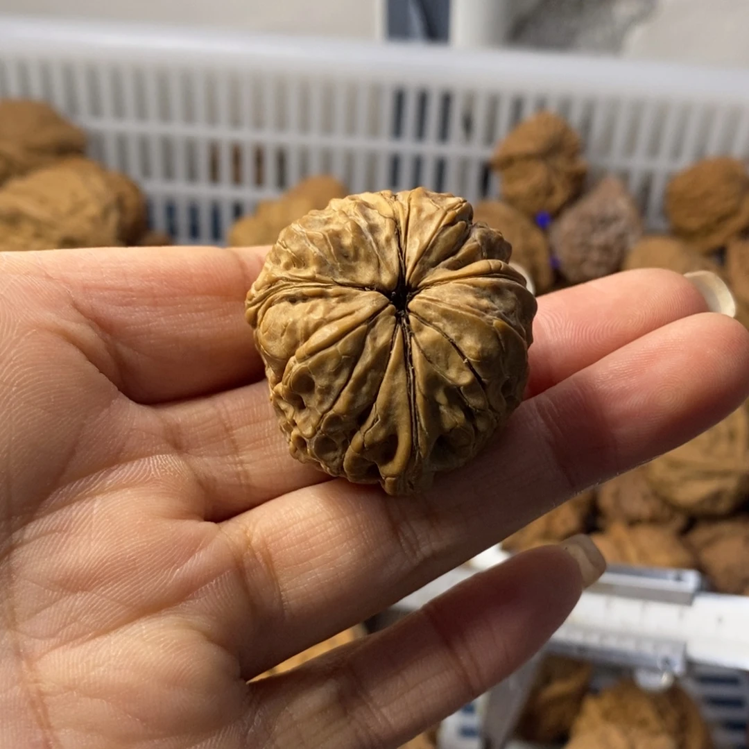 *****文玩核桃吊坠三棱