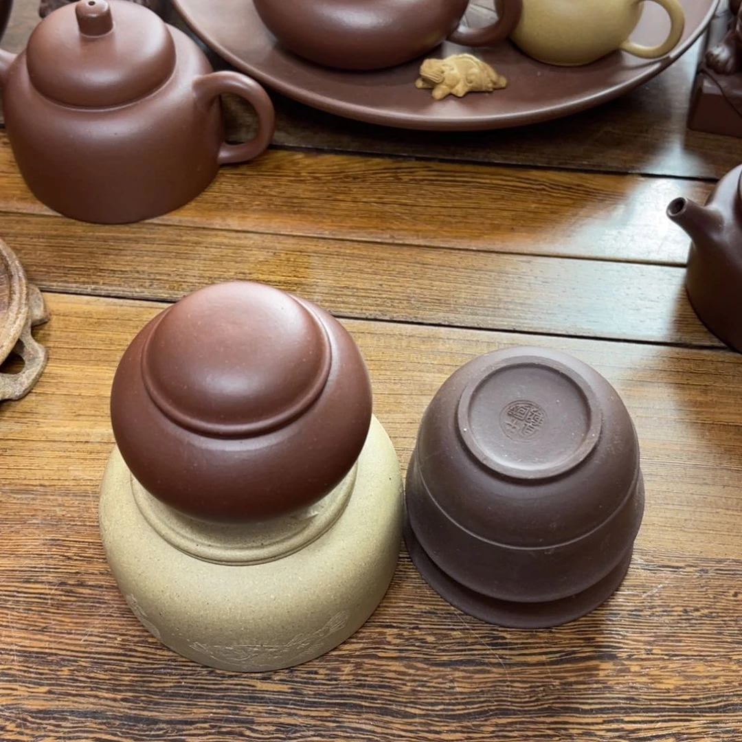 紫砂茶壶2个茶叶罐和2个杯