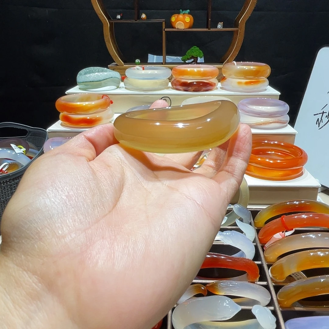 玛瑙/玉髓未镶嵌手镯