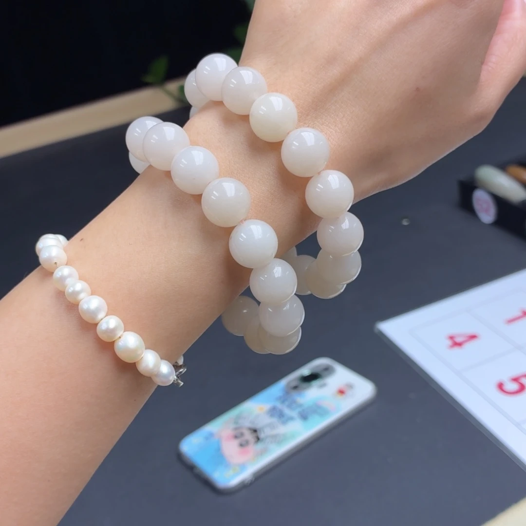 石英质玉未镶嵌手镯