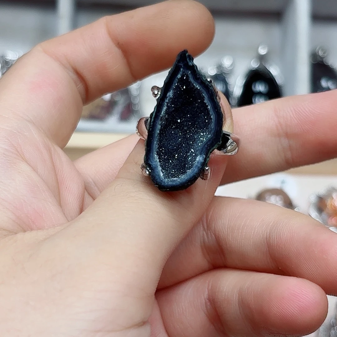 未镶嵌颈饰水晶水晶