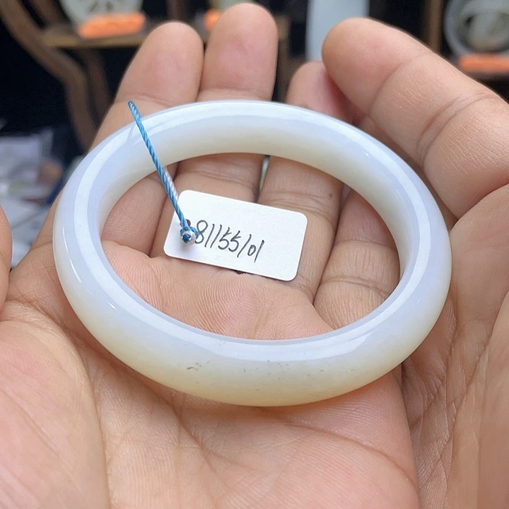 【闪购商品】未镶嵌手镯和田玉