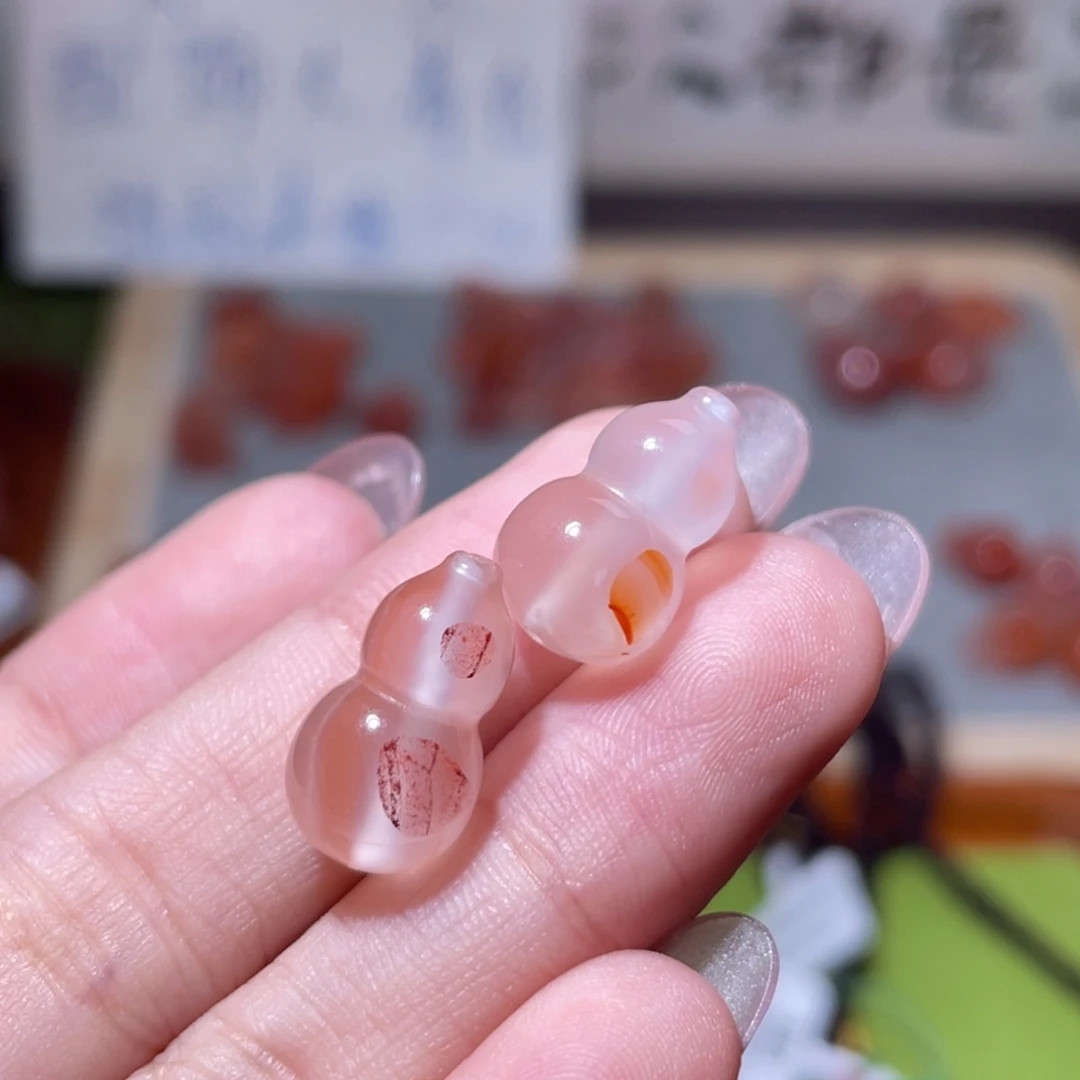 南红玛瑙未镶嵌挂件11036