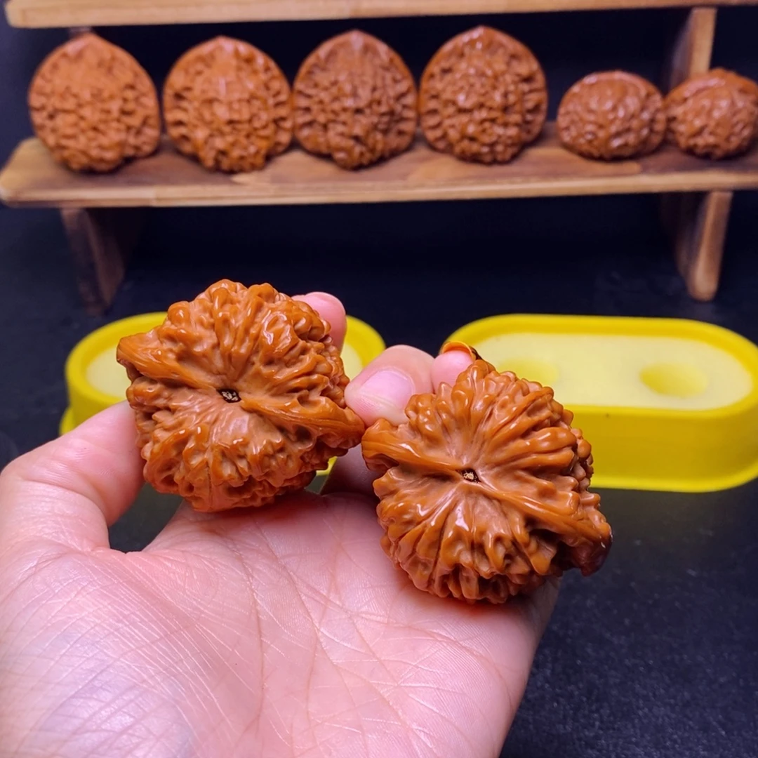 金***畔吊坠桃核福利核桃