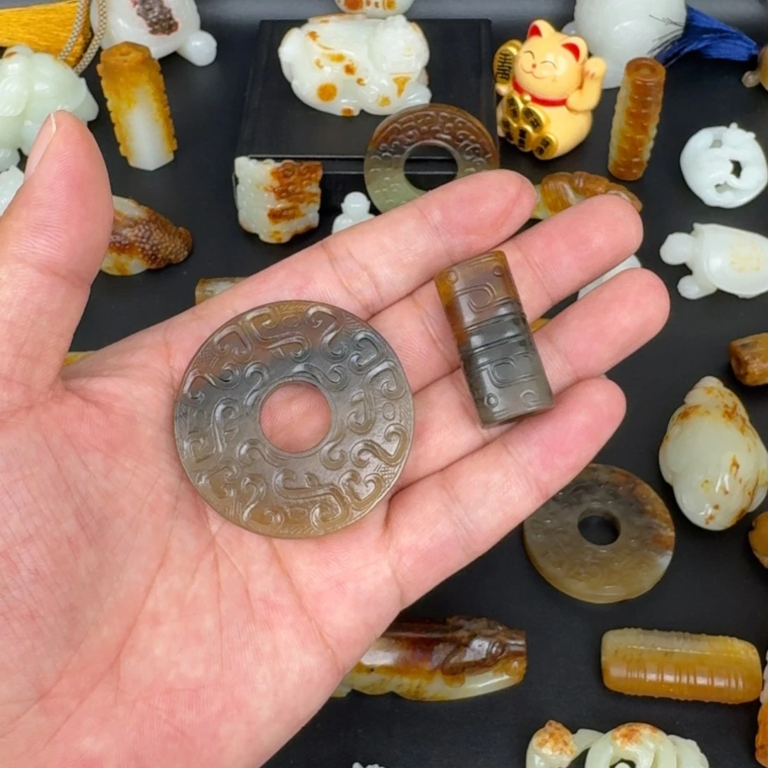 空***空和田玉（糖玉）未镶嵌颈饰