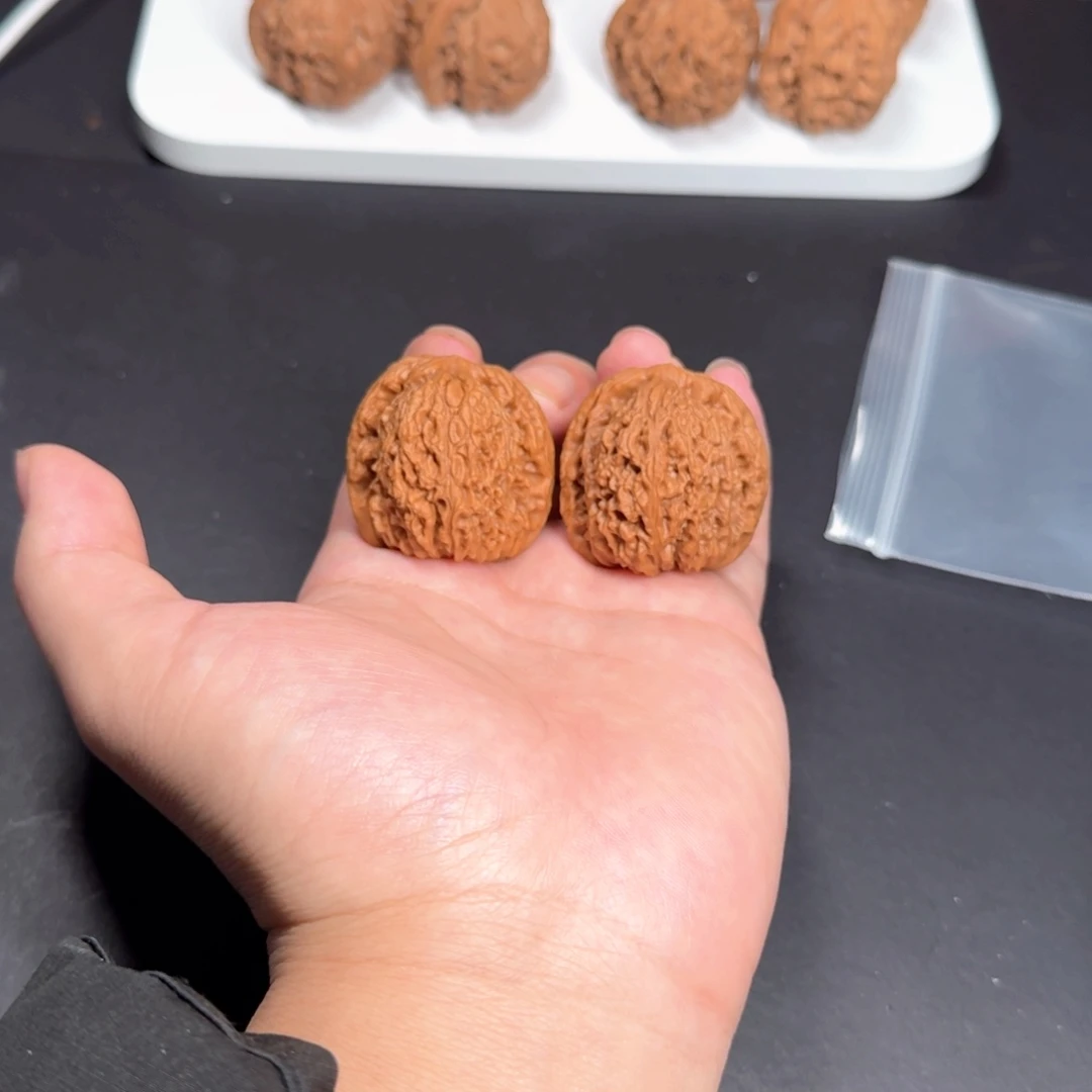 文玩核桃把件37南疆石全品