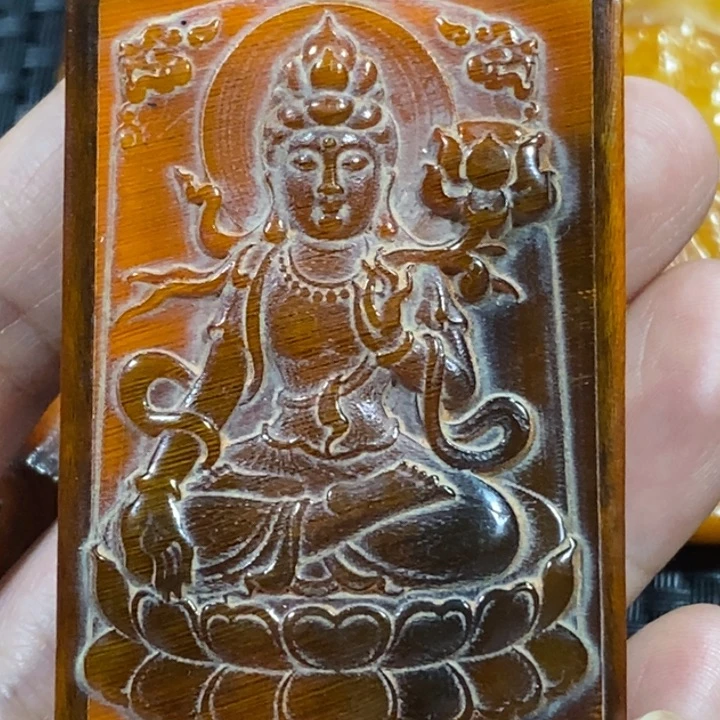 滴血莲花菩提吊坠