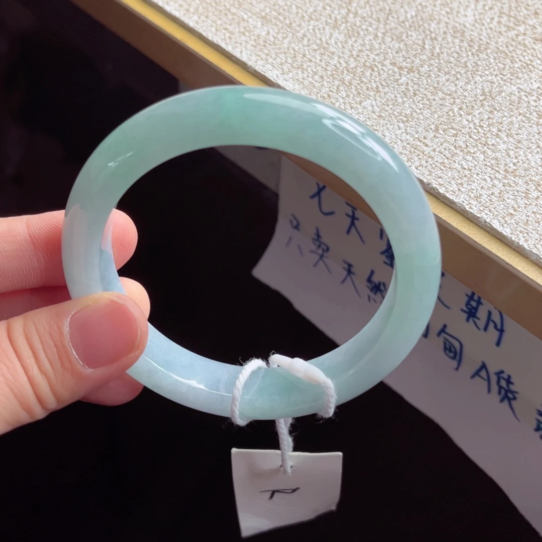 翡翠未镶嵌手镯手镯