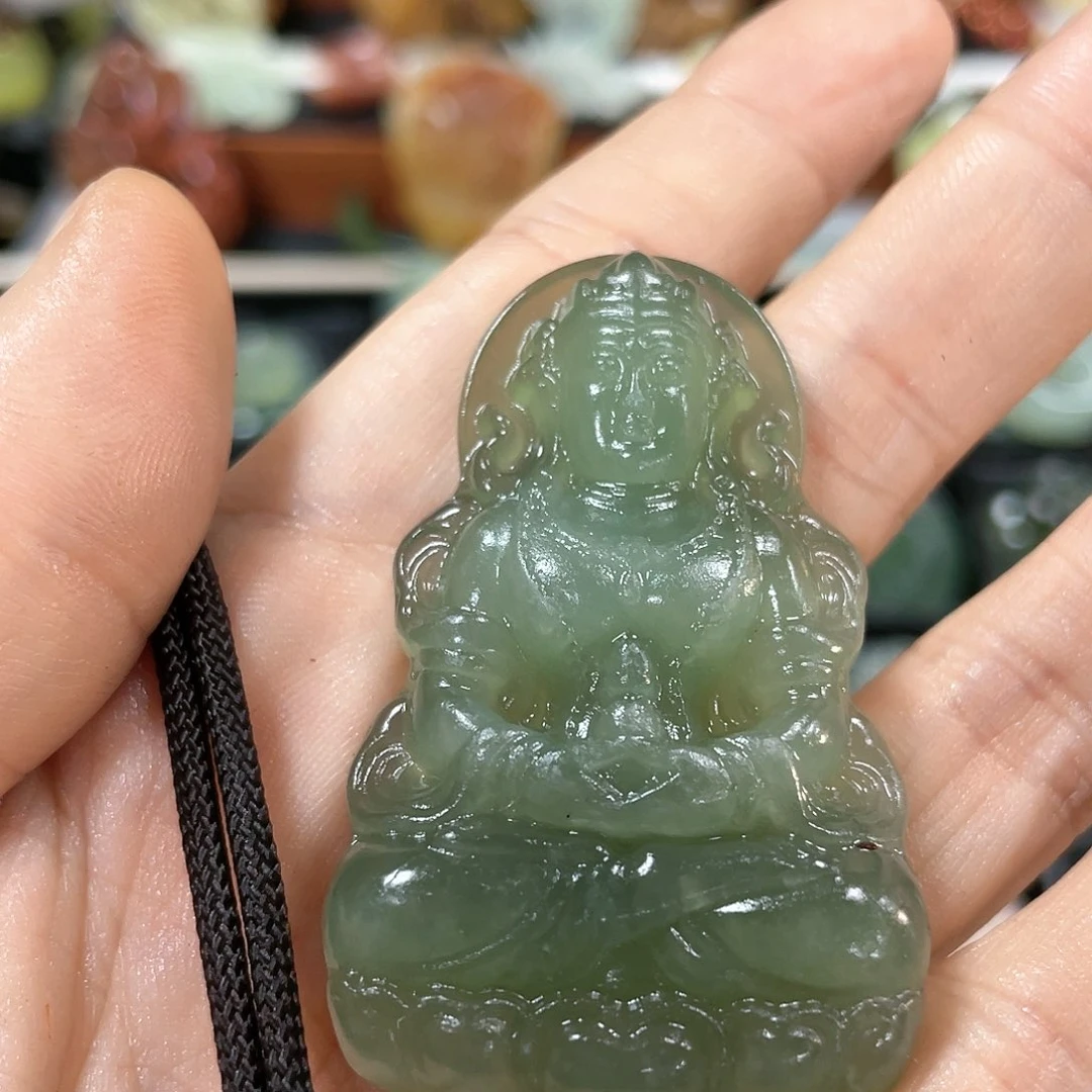 蛇纹石玉颈饰合金聚****冠