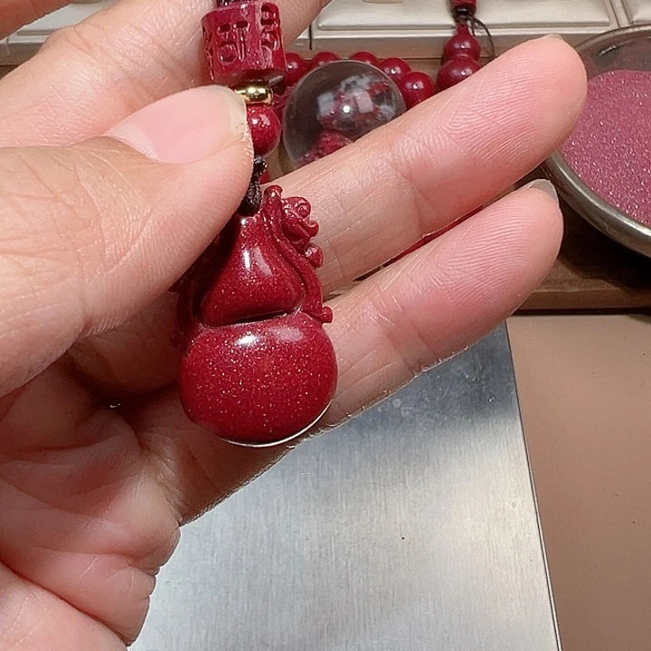 天然辰砂双龙葫芦吊坠
