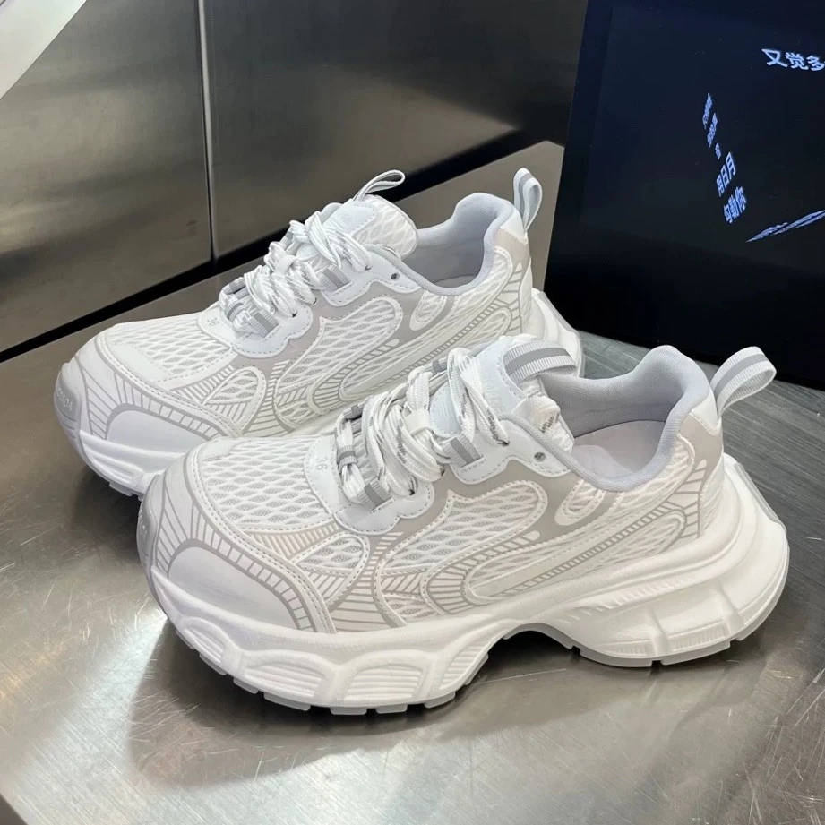 欧洲站2025春夏新款超轻软底网透气运动休闲超火厚底增高老爹鞋女