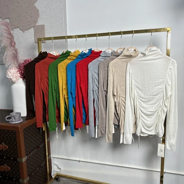 秋冬上新~时尚简约纯色丝光羊毛设计款打底衫 S5505