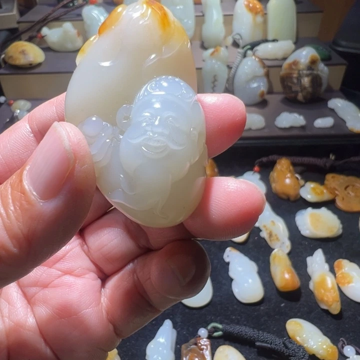 沂***）和田玉未镶嵌颈饰