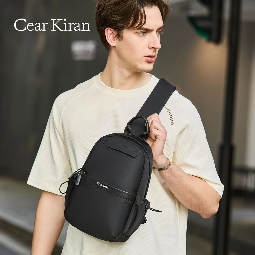 Cear Kiran男士胸包百搭旅游男款小斜挎包男款爆款2025男士通勤包