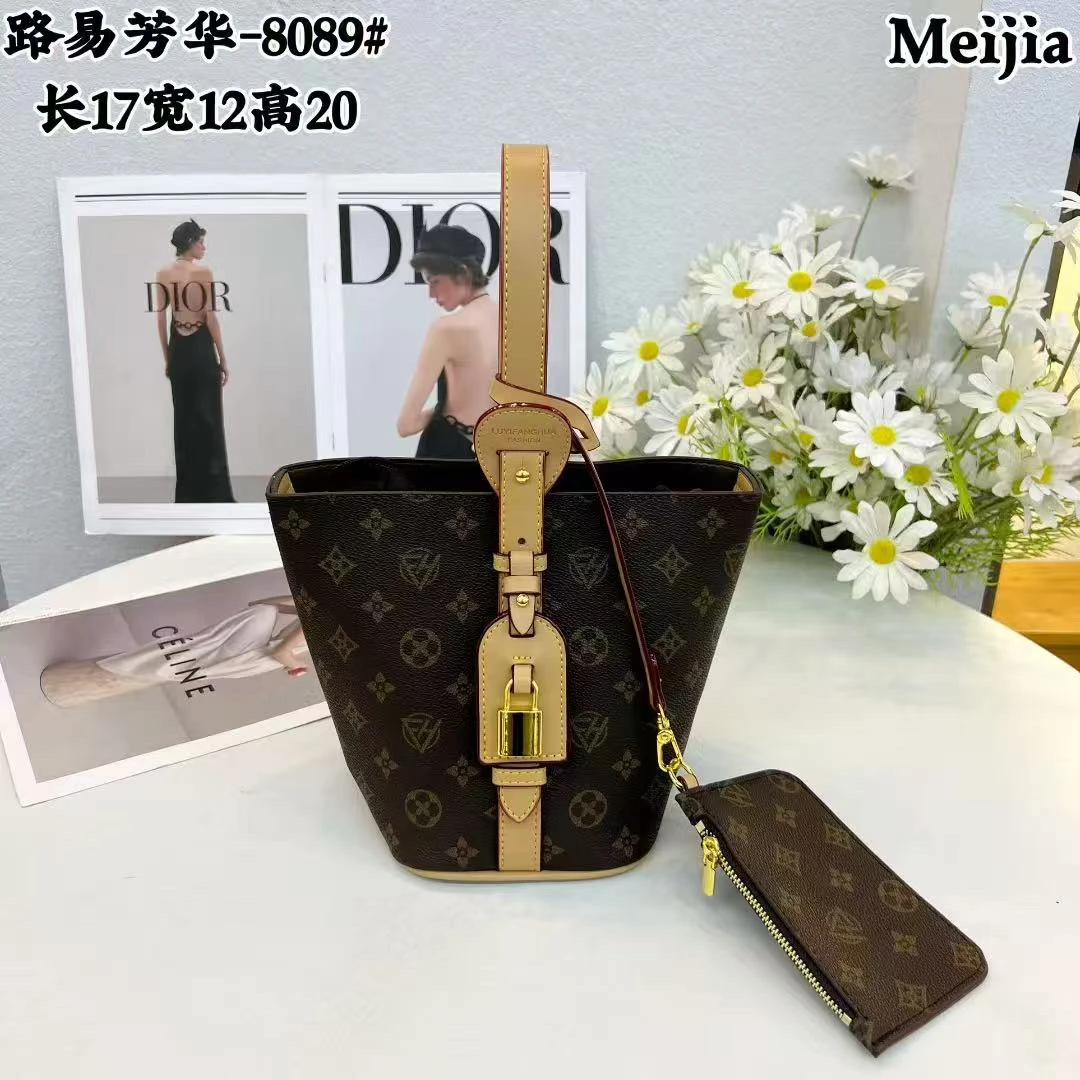 高级感轻奢经典女包印花百搭斜挎通勤包8089杏