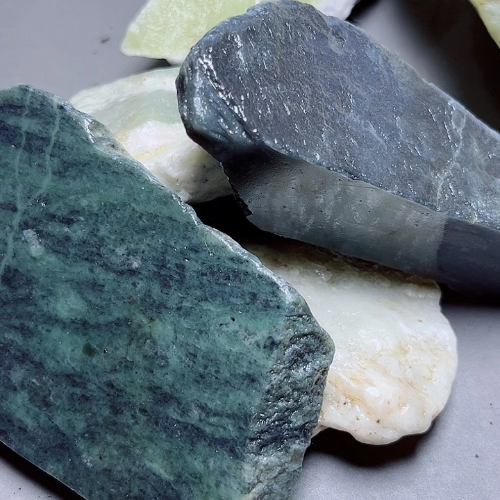 和田玉未镶嵌珠宝奇石