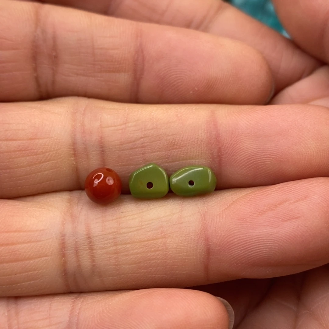 南红玛瑙未镶嵌珠宝奇石