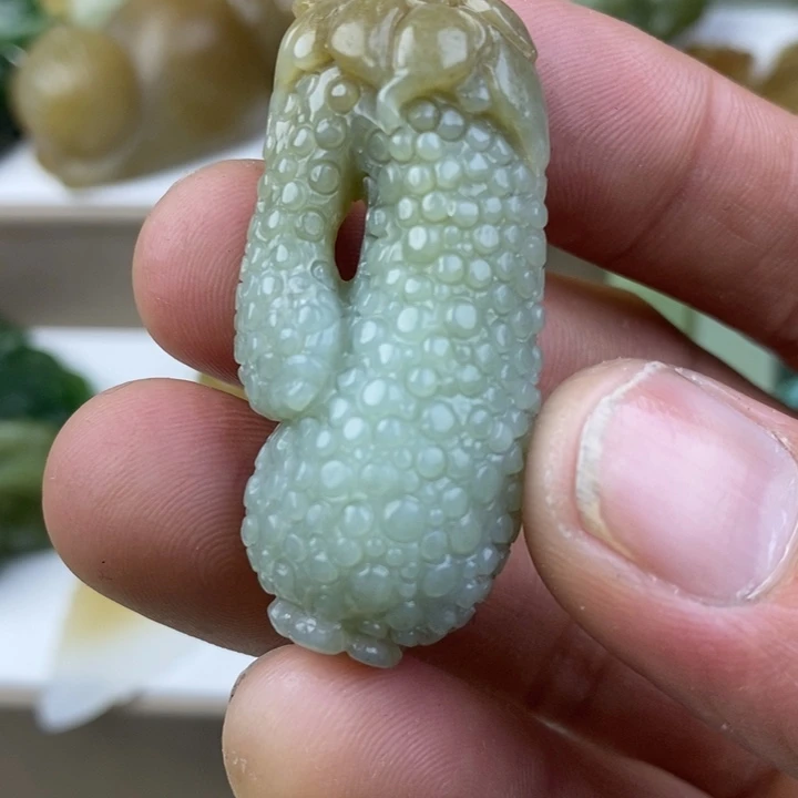 和田玉（糖玉）未镶嵌颈饰