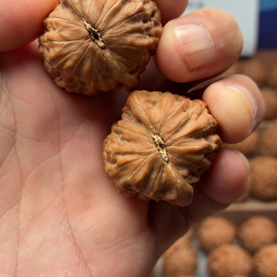 *****文玩核桃吊坠铁锤