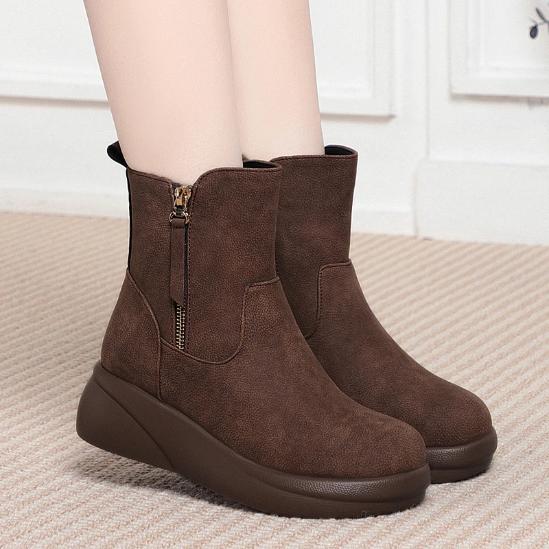 啄木鸟雪地靴女款冬季厚底加绒保暖中老年妈妈鞋子棉鞋百搭靴子