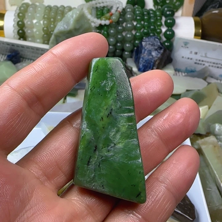 颈饰未镶嵌和田玉张**๛