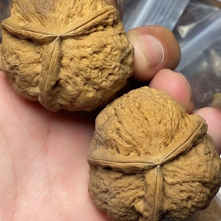 文玩核桃把件志成云铁文玩11