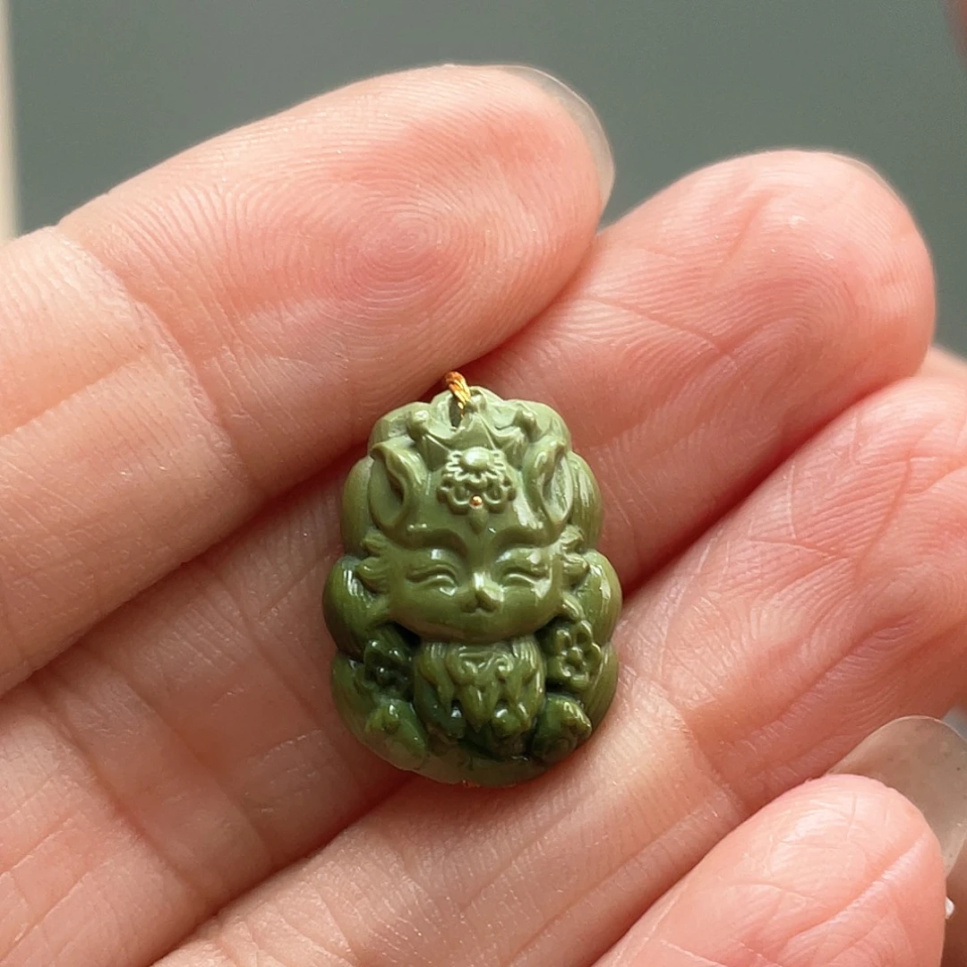 未镶嵌绿松石颈饰
