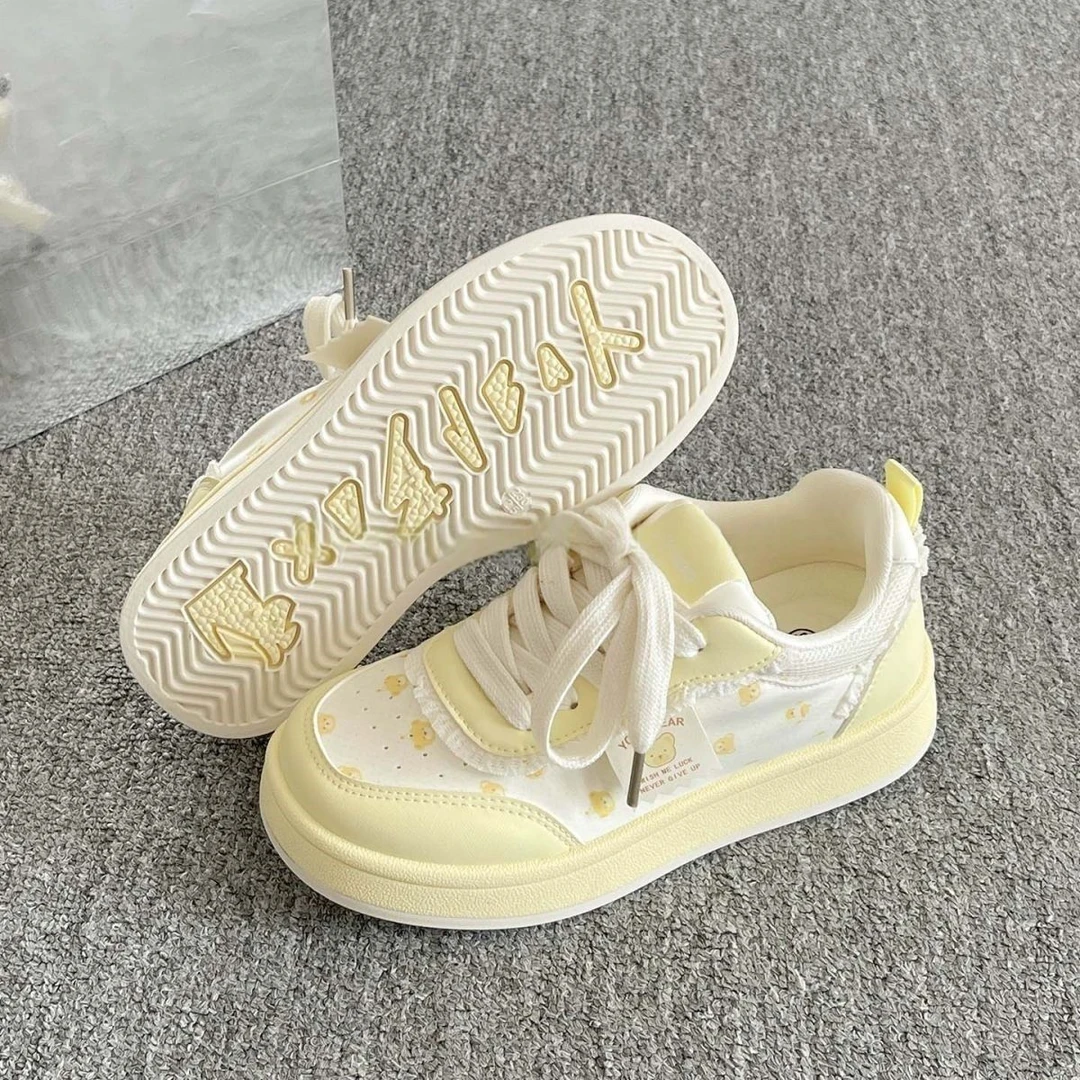 板鞋女款2025新款夏季厚底小白鞋配裙子可爱小熊面包鞋学生休闲鞋