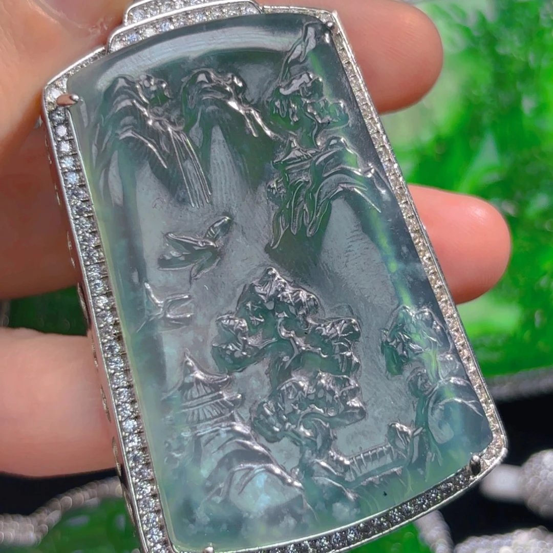 翡翠颈饰未镶嵌山水牌