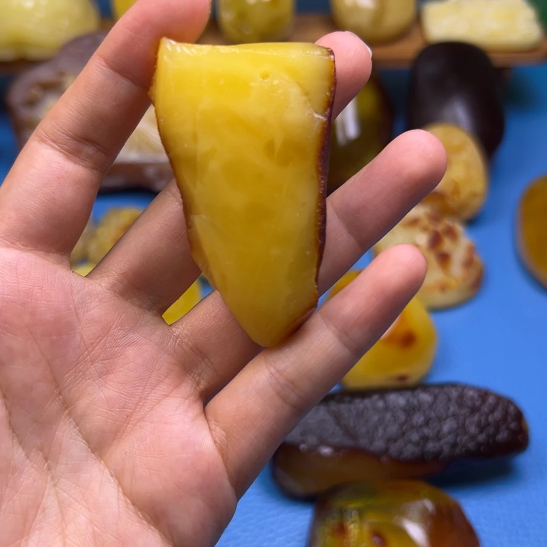 田***妞未镶嵌定制琥珀琥珀蜜蜡