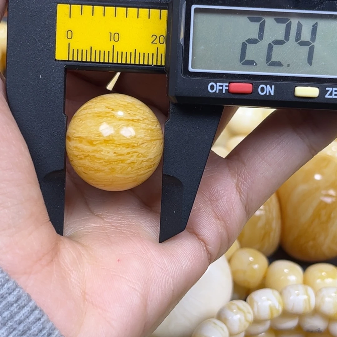 琥珀未镶嵌手串……