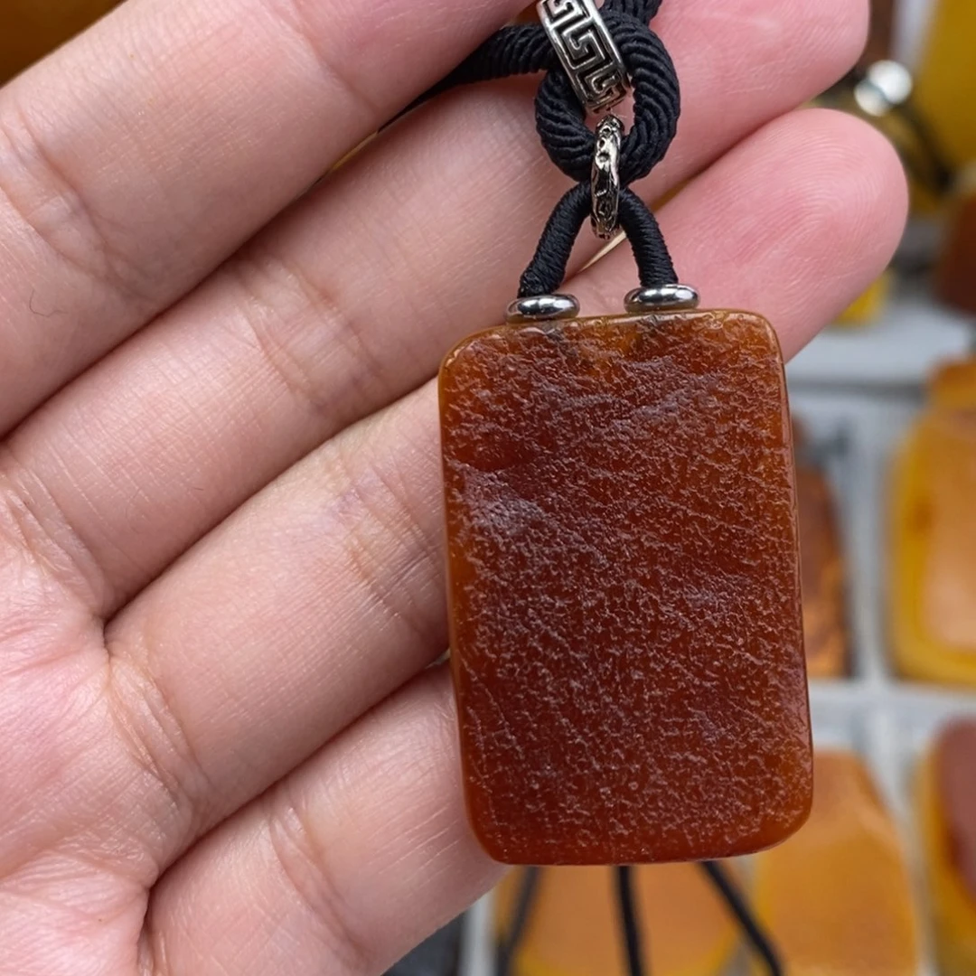 琥珀吊坠(赠链)未镶嵌